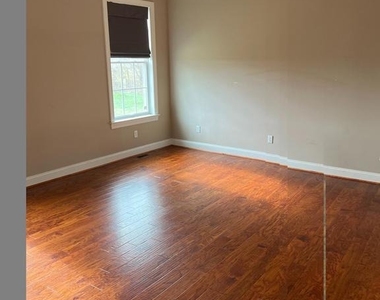 3913 Cap Stine Road - Photo Thumbnail 8