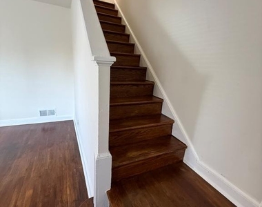 374 Chaplin Street Se - Photo Thumbnail 7