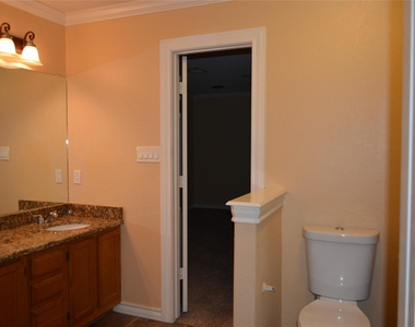 13703 Cambourne Dr - Photo Thumbnail 3