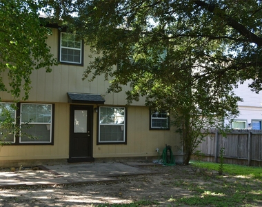 13703 Cambourne Dr - Photo Thumbnail 11