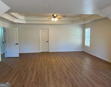 180 Virginia Highland - Photo Thumbnail 6