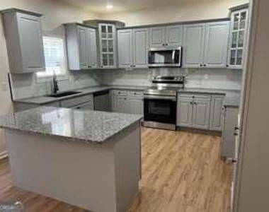 180 Virginia Highland - Photo Thumbnail 3