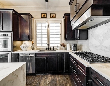 1122 Ashton Bluff Drive Ne - Photo Thumbnail 15