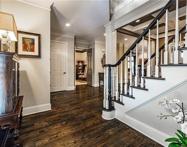 1122 Ashton Bluff Drive Ne - Photo Thumbnail 3