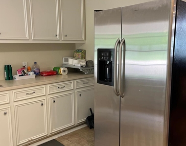 8402 Matthews Lane - Photo Thumbnail 26