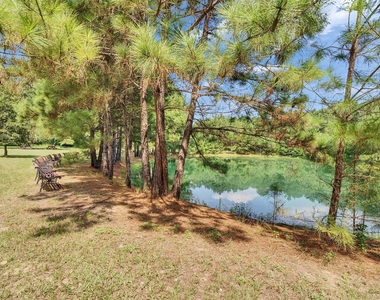 8402 Matthews Lane - Photo Thumbnail 35
