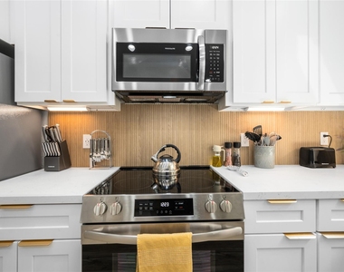7089 Tierwester Street - Photo Thumbnail 15