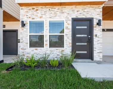 7089 Tierwester Street - Photo Thumbnail 6