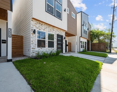 7089 Tierwester Street - Photo Thumbnail 5