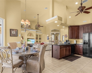 3517 Se 18th Avenue - Photo Thumbnail 9