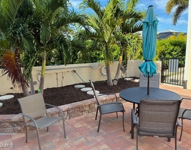 5410 Chiquita Boulevard S - Photo Thumbnail 9