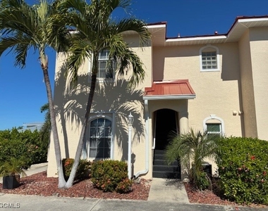 5410 Chiquita Boulevard S - Photo Thumbnail 11