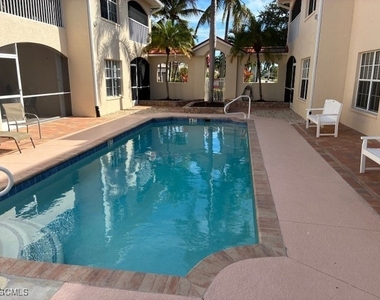 5410 Chiquita Boulevard S - Photo Thumbnail 7