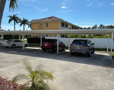 5410 Chiquita Boulevard S - Photo Thumbnail 12