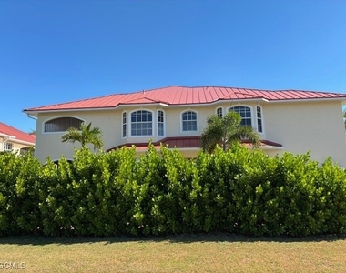 5410 Chiquita Boulevard S - Photo Thumbnail 4