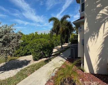 5410 Chiquita Boulevard S - Photo Thumbnail 2