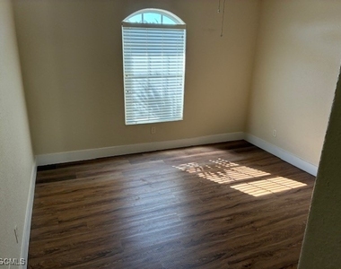 5410 Chiquita Boulevard S - Photo Thumbnail 13