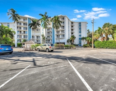 1300 Gulf Shore Boulevard N - Photo Thumbnail 17