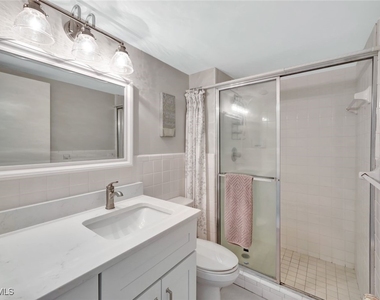 1300 Gulf Shore Boulevard N - Photo Thumbnail 14