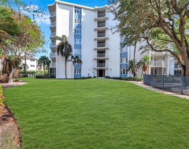 1300 Gulf Shore Boulevard N - Photo Thumbnail 18