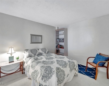 1300 Gulf Shore Boulevard N - Photo Thumbnail 13