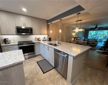 3051 Sandpiper Bay Circle - Photo Thumbnail 5