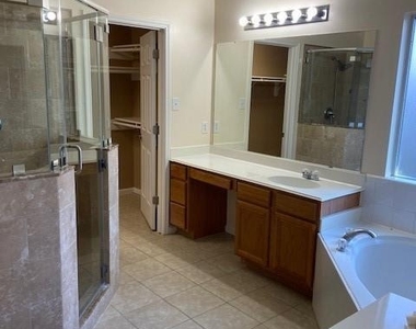 6618 Autumn Thistle Drive - Photo Thumbnail 11