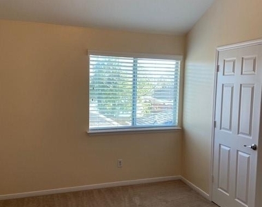 6618 Autumn Thistle Drive - Photo Thumbnail 12