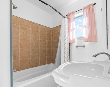 1051 Avenue A - Photo Thumbnail 5