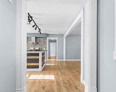 1051 Avenue A - Photo Thumbnail 18