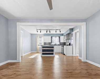 1051 Avenue A - Photo Thumbnail 19