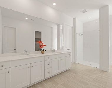 31039 Vintage Creek Lane - Photo Thumbnail 12