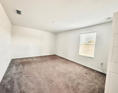 12189 Nouveau Avenue - Photo Thumbnail 39
