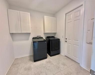 12189 Nouveau Avenue - Photo Thumbnail 41
