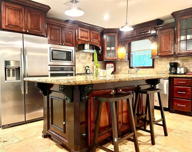 2109 N Red Cedar Circle - Photo Thumbnail 3