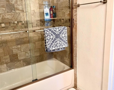 2109 N Red Cedar Circle - Photo Thumbnail 5