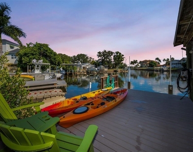 110 Carlyle Circle - Photo Thumbnail 2