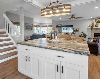 110 Carlyle Circle - Photo Thumbnail 15
