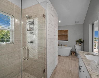 110 Carlyle Circle - Photo Thumbnail 27
