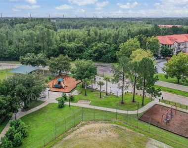 4208 Pine Isle Drive - Photo Thumbnail 39