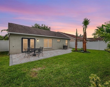 4208 Pine Isle Drive - Photo Thumbnail 27