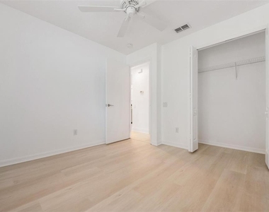 4208 Pine Isle Drive - Photo Thumbnail 23