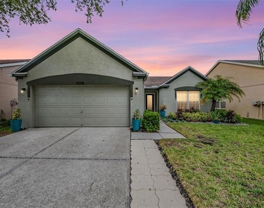 4208 Pine Isle Drive - Photo Thumbnail 32