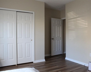 1408 Lanier Point Place - Photo Thumbnail 12