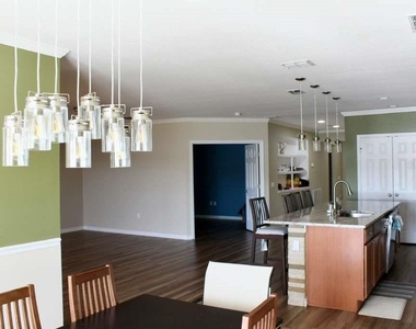 1408 Lanier Point Place - Photo Thumbnail 11