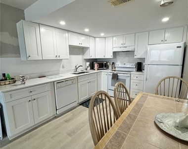 4849 Saxon Drive - Photo Thumbnail 2