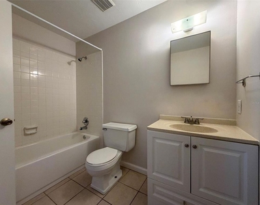 3146 Nw 46th Avenue - Photo Thumbnail 16