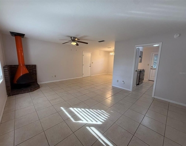 3146 Nw 46th Avenue - Photo Thumbnail 2