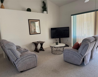 640 Boundary Boulevard - Photo Thumbnail 7