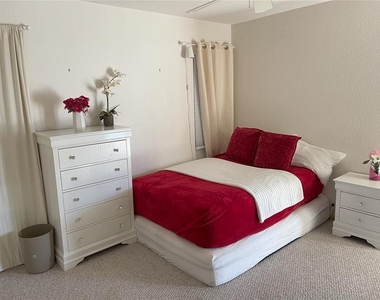 640 Boundary Boulevard - Photo Thumbnail 14
